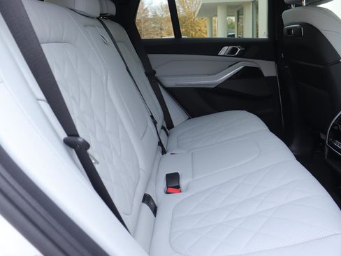 New 2026 BMW X5 xDrive40i w/ Climate Comfort Package image 22