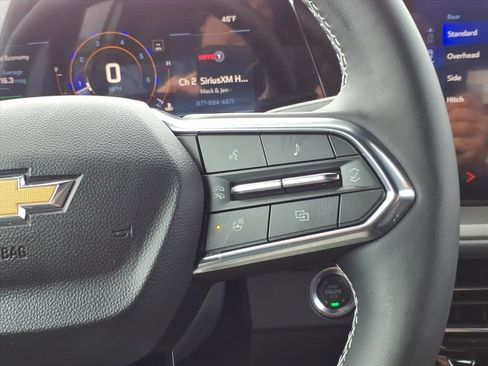 Used 2025 Chevrolet Traverse LT w/ Driver Confidence Package image 33