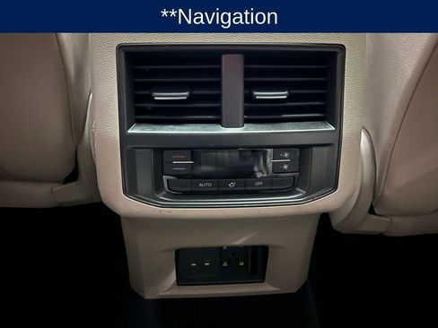 Used 2022 Volkswagen Atlas SEL R-Line AWD/4WD image 10