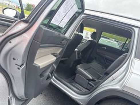 Used 2022 Volkswagen Atlas SE FWD image 10