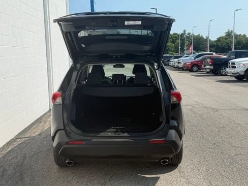 Used 2025 Toyota RAV4 XLE w/ Convenience Package AWD/4WD image 9