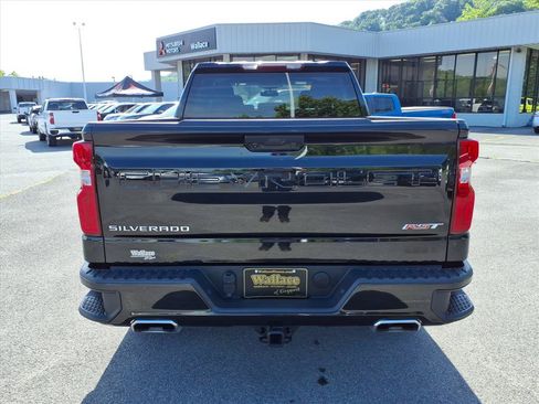 Used 2024 Chevrolet Silverado 1500 RST w/ Z71 Off-Road Package AWD/4WD image 4