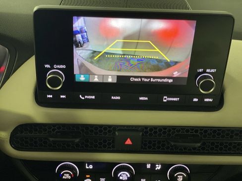 Used 2023 Honda HR-V LX image 19