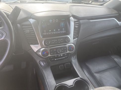 Used 2015 Chevrolet Suburban LT image 15