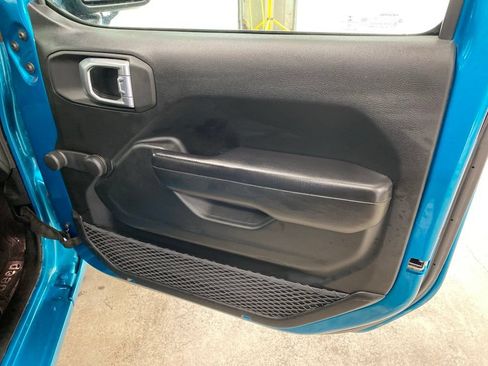 Used 2019 Jeep Wrangler Sport AWD/4WD image 23