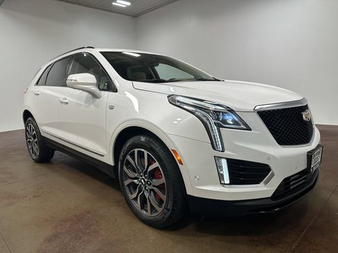 Used 2023 Cadillac XT5 Sportv w/ Platinum Package AWD/4WD image 38