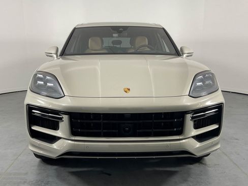 Certified 2024 Porsche Cayenne Turbo image 10