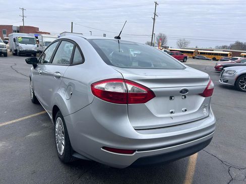 Used 2016 Ford Fiesta S FWD image 5