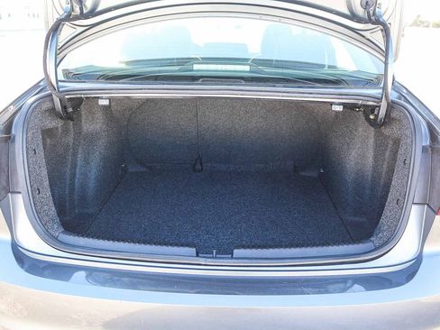 Used 2017 Volkswagen Jetta S image 23