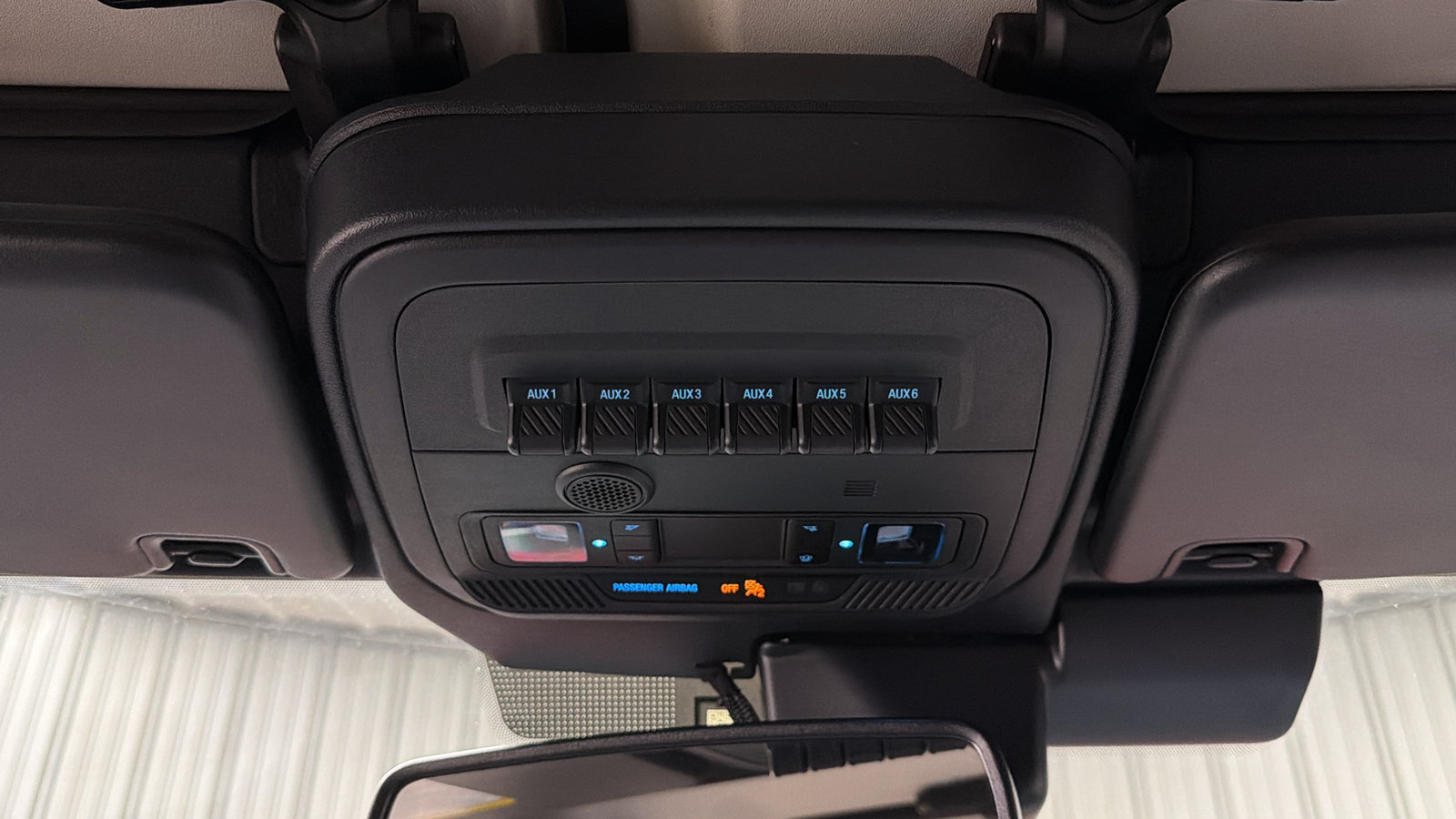 Used 2025 Ford Bronco Heritage Edition AWD/4WD image 33