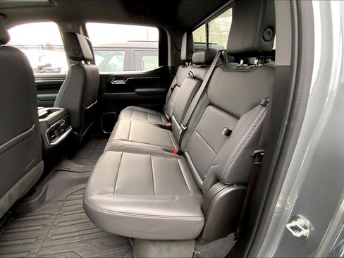 Used 2024 GMC Sierra 1500 SLT w/ SLT Premium Plus Package image 19