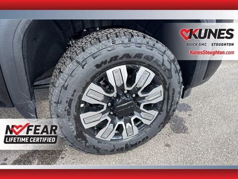 New 2026 GMC Sierra 2500 Denali w/ Denali Reserve Package AWD/4WD image 16