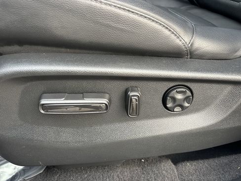 Used 2020 Honda CR-V Touring image 20