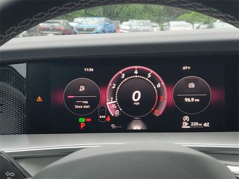 New 2025 Volkswagen Tiguan SE image 24