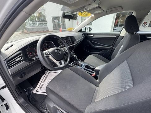 Used 2019 Volkswagen Jetta S w/ Driver Assistance Package image 9