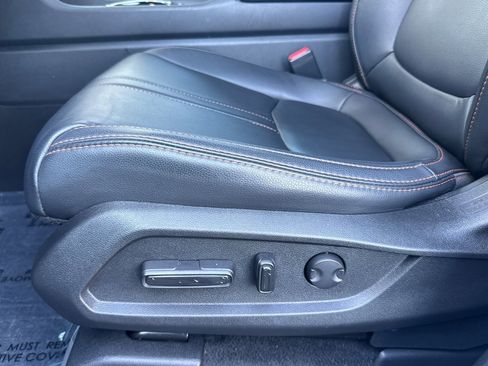 Certified 2025 Honda Pilot TrailSport image 14