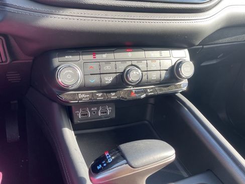 Used 2024 Dodge Durango SXT image 27