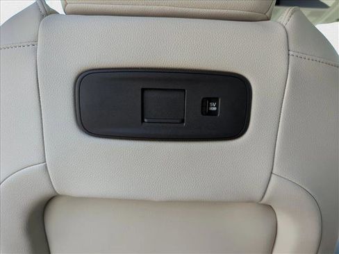 New 2024 Land Rover Discovery Sport S image 20