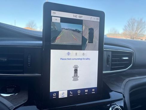 Used 2022 Ford Explorer Platinum w/ Equipment Group 601A image 24