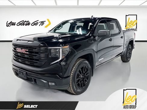 Used 2023 GMC Sierra 1500 Elevation image 1
