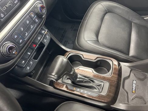 Used 2019 GMC Canyon SLT image 18