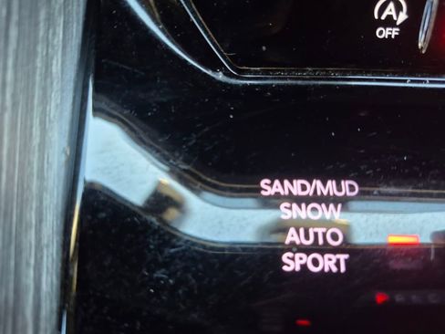 Used 2024 Jeep Wagoneer Series III image 18