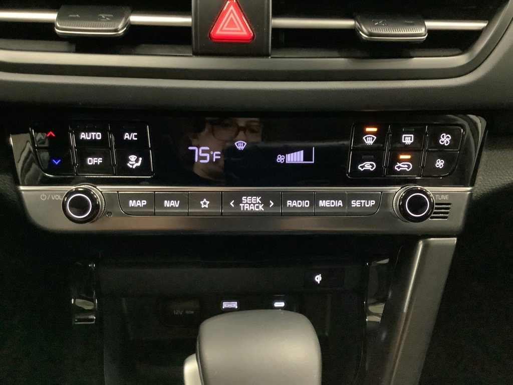 Certified 2026 Kia Seltos SX w/ SX Sunroof Package AWD/4WD image 12