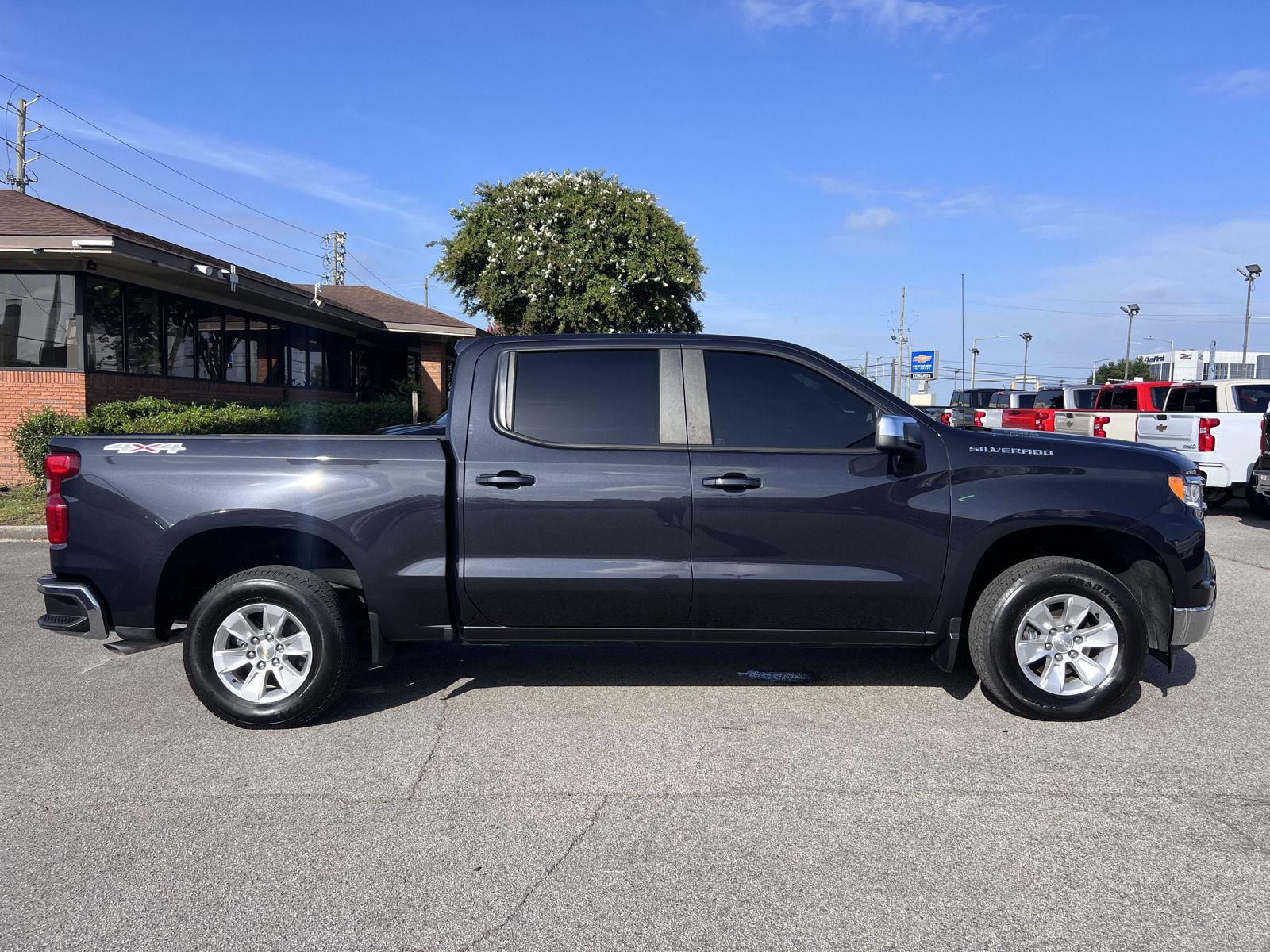 Used 2023 Chevrolet Silverado 1500 LT w/ Protection Package AWD/4WD image 34