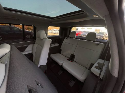 New 2025 Hyundai Santa Fe Limited image 17