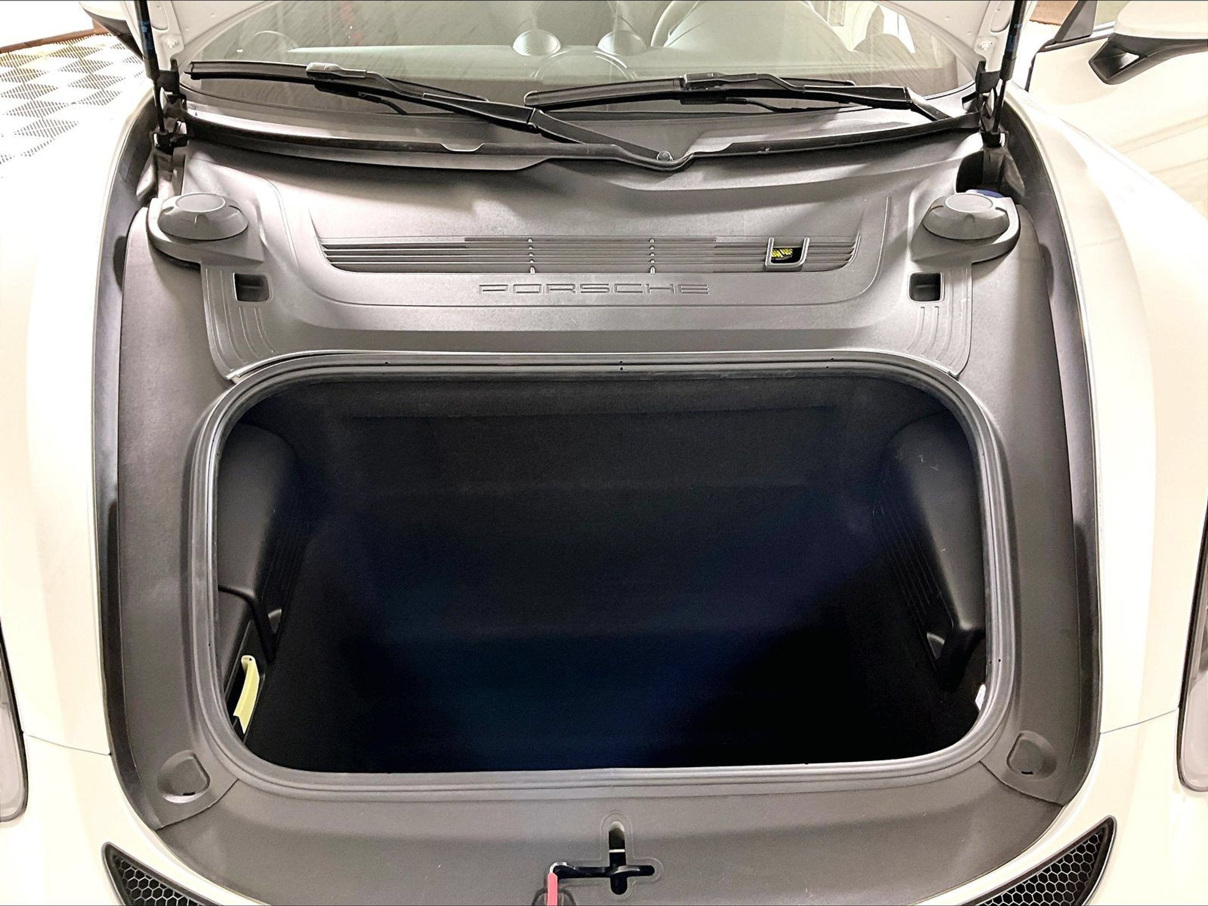 Certified 2022 Porsche 718 Cayman GT4 RWD image 25