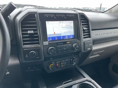 Used 2021 Ford F350 XLT w/ XLT Premium Package image 10