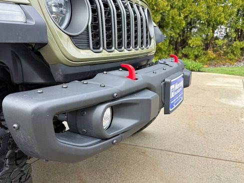 Used 2025 Jeep Wrangler Rubicon AWD/4WD image 7