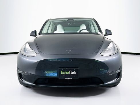 Used 2024 Tesla Model Y Long Range image 2