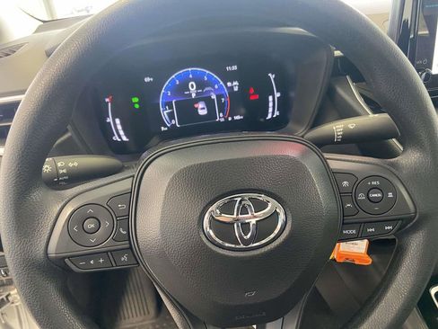 Used 2026 Toyota Corolla LE image 18