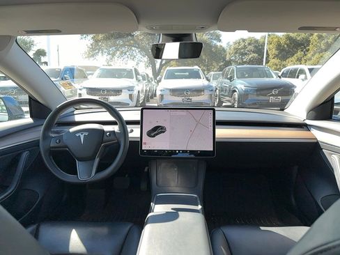 Used 2021 Tesla Model 3 Standard Range Plus image 14