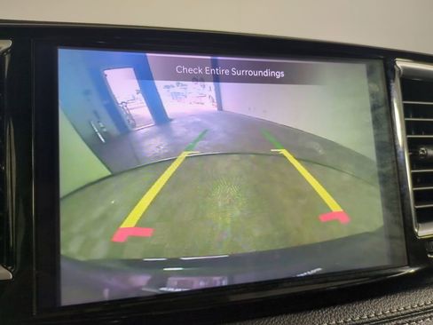 Used 2025 Chrysler Pacifica Limited image 26