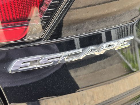 Certified 2018 Ford Escape S FWD image 8