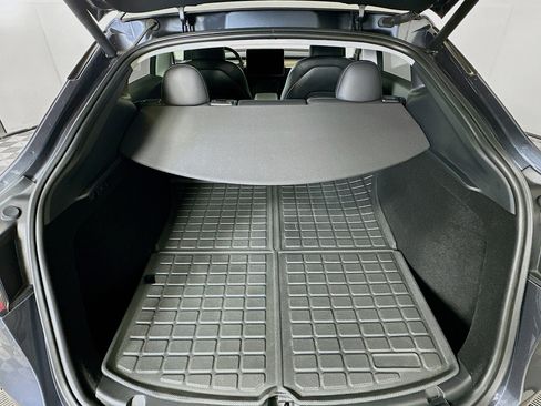 Used 2023 Tesla Model Y Long Range image 27