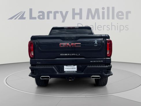 Used 2022 GMC Sierra 1500 Denali w/ Denali Carbonpro Edition AWD/4WD image 4