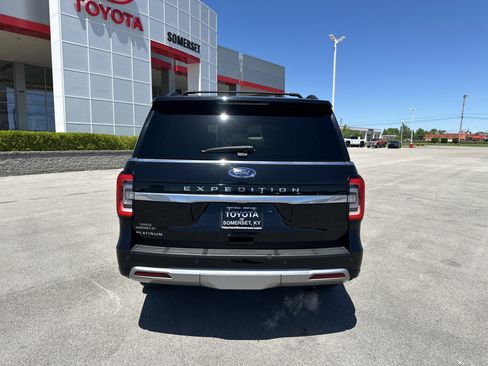 Used 2024 Ford Expedition Platinum AWD/4WD image 6