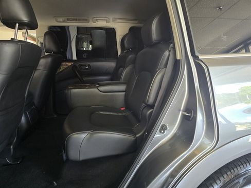 Used 2017 INFINITI QX80 2WD image 12