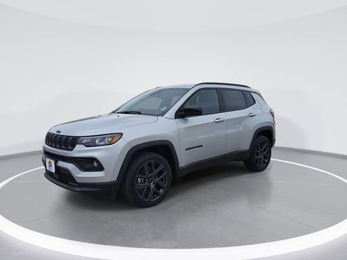 New 2026 Jeep Compass Latitude image 4