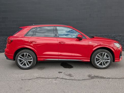 Certified 2025 Audi Q3 2.0T Premium w/ Convenience Package AWD/4WD image 5