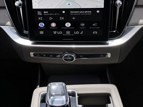 Certified 2026 Volvo XC90 B6 Plus AWD/4WD image 10