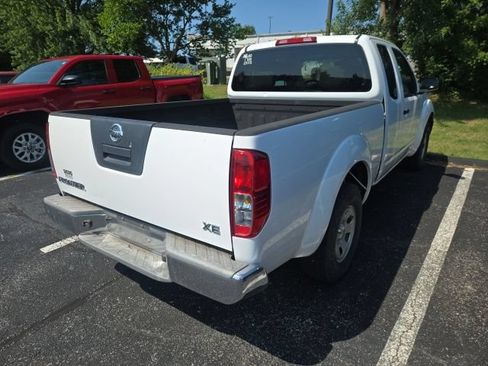 Used 2009 Nissan Frontier XE w/ XE Preferred Pkg RWD image 4