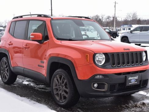 Used 2016 Jeep Renegade 75th Anniversary image 7