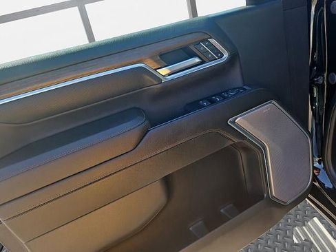 Used 2024 Chevrolet Silverado 2500 High Country w/ High Country Premium Package image 12