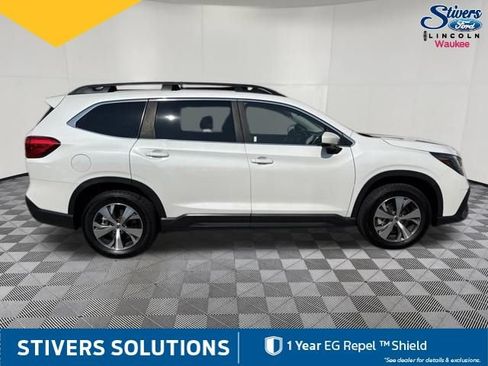 Used 2025 Subaru Ascent Premium AWD/4WD image 5