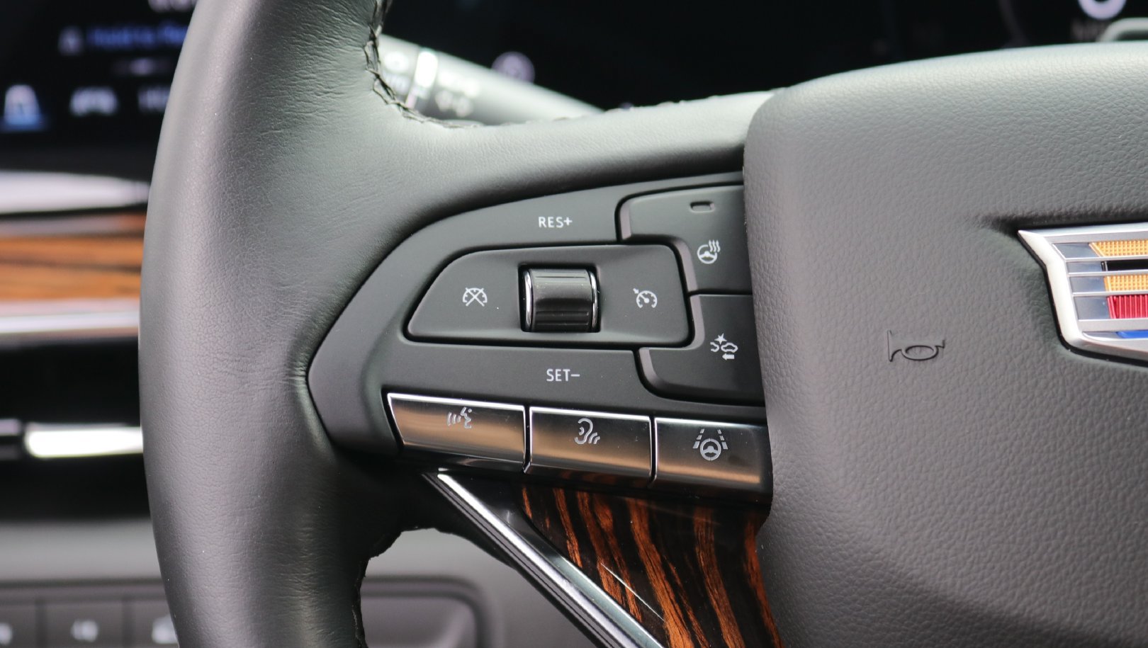 Used 2023 Cadillac Escalade ESV Premium Luxury AWD/4WD image 20