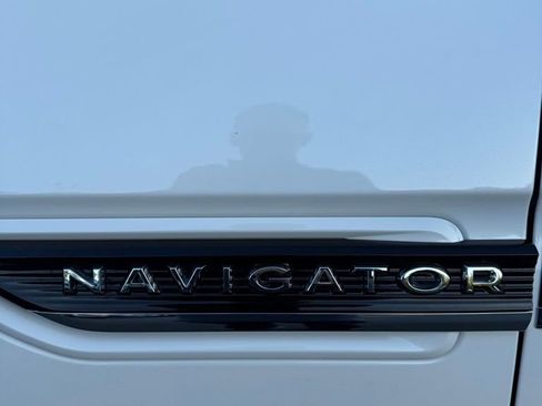 Used 2024 Lincoln Navigator Black Label image 25